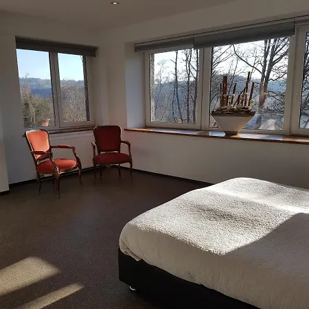 - Un Balcon En Foret Tatil Evi
